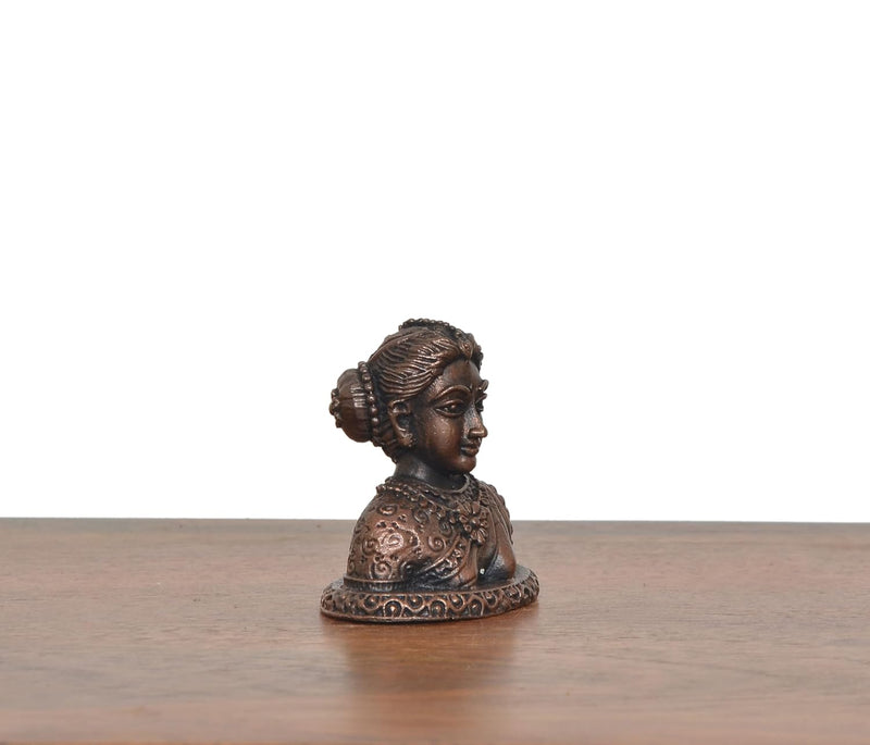 Copper Gowri Idol for Spiritual Decor (Height 1.5 Inch)