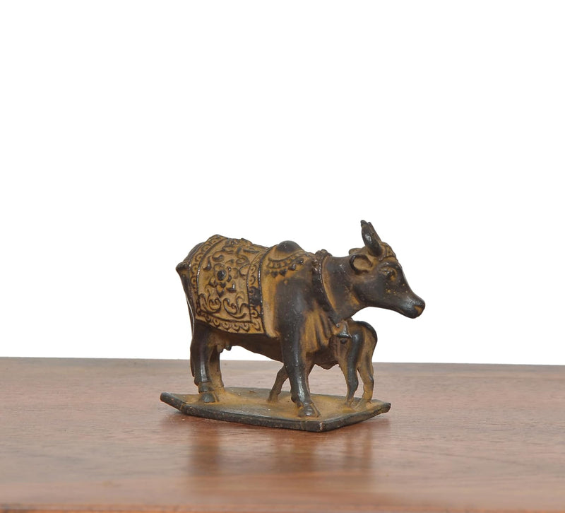 Copper Cow with Calf statue (Height 2 Inch)