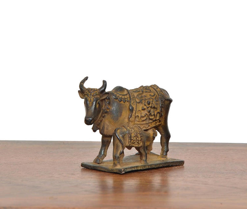 Copper Cow with Calf statue (Height 2 Inch)