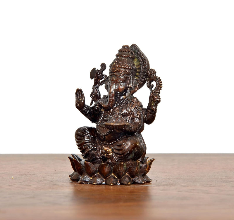 Bronze Lord Ganesha Idol (Height: 2 Inch)