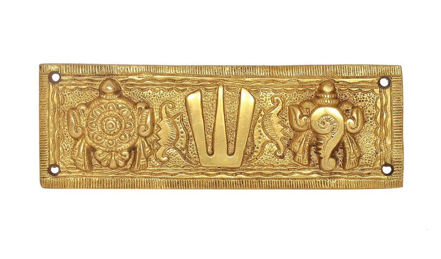 Brass Wall Hanging Balaji Idol Sanku Chakra Namam Statue Mandir Hanging Tirupati Balaji Murti Symbol Tilak for Home & Office Decor Showpiece (Height: 2.5 Inch) Craft Detail