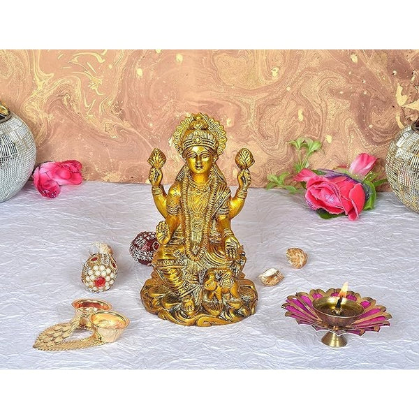 Lakshmi Maa Brass Statue Idol Statue of Lakshmi Religious Statue Height 7 Inch Mandir Setting
