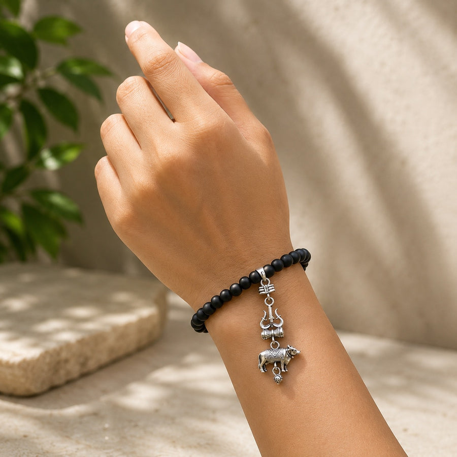 Handcrafted Karungali Bracelet Featuring Shiva, Nandi and Trishul Craft Detail