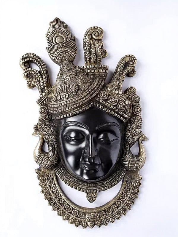 Brass Shrinathji Wall Hanging (Height: 18 Inches) Craft Detail