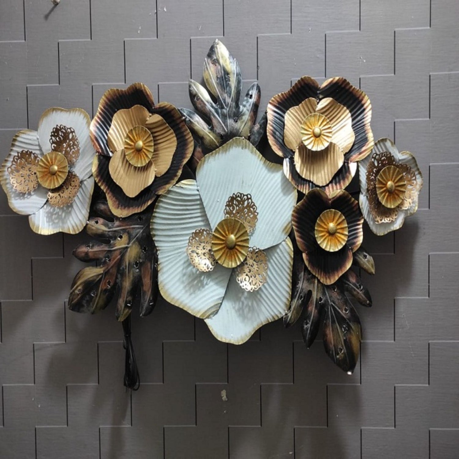 Iron Zap Zara Floral Design Wall Decor (Height: 31 Inches)