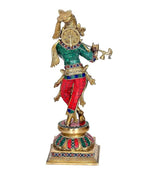 Messing-Krishnafigur, Seitenansicht: goldene Haube, rotes Tuch und Flöte