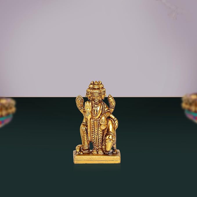 Brass Trimurti idol (Brahma, Vishnu, Mahesh), 3-inch statue on base