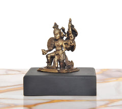 Panchaloha Vishnu Lakshmi on Garuda idol, golden, side view, dark square base