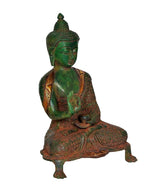 Grüne Messing-Buddha-Skulptur, sitzend, Hände vor der Brust, detaillierte Ornamente