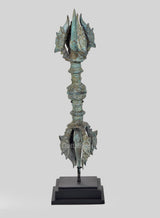 Vintage Dorje aus Bronze mit acht Speichen, kleine Figur auf Sockel, 16 Zoll