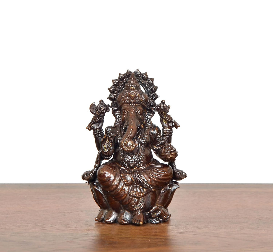 Superfine Brass Lord Ganesha Idol (Height: 2.5 Inch) Craft Detail