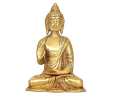 Sitzende Buddhafigur aus Messing mit Abhaya Mudra und detailliertem Gewand