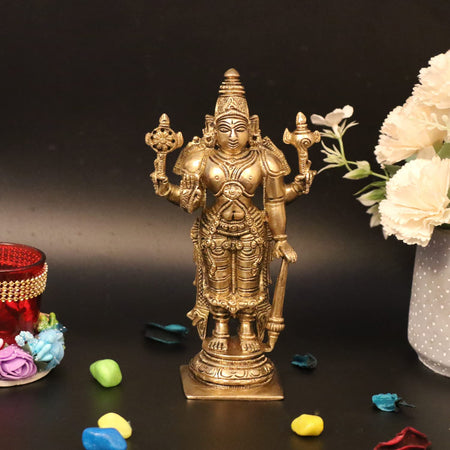 Brass Lord Bhagwan Vishnu Narayana with Shankh Chakra Idol (Height: 7 Inch)