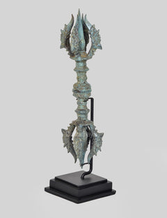 Vintage Dorje aus Bronze auf Sockel, Rückansicht der acht Speichen