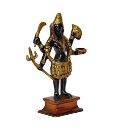 Messing Kali Mata Statue, drei Viertelansicht, goldverzierter Rock, vier Arme, Sockel
