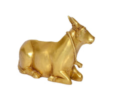 Messing Nandi Stier Figur in liegender Seitenansicht, flach gearbeitete Details
