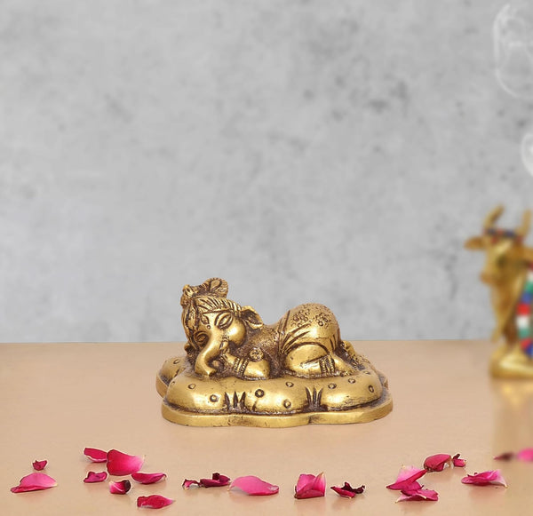Brass Baby Ganesh Statue (Height: 2 Inch)
