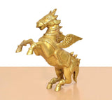 Goldenes Messing-Pferd mit Flügeln, Rückansicht der Vorderbeine und detaillierter Brust