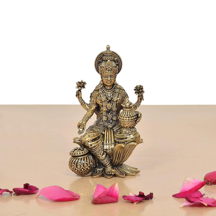 Superfine Brass Goddess Lakshmi Idol (Height: 4 Inch) Craft Detail