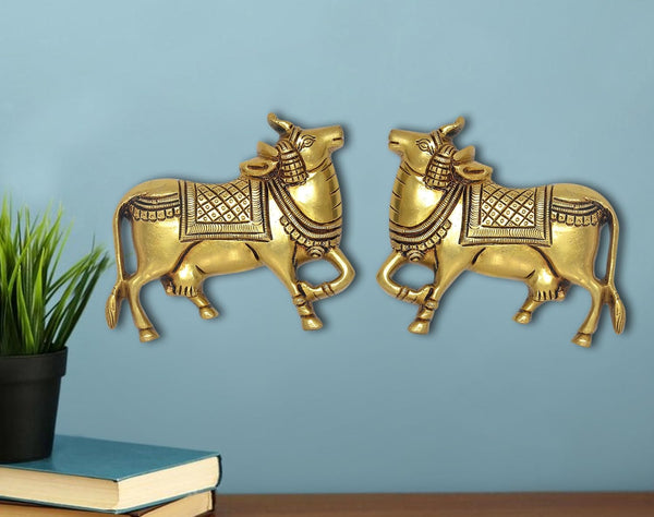 Brass Kamdhenu Cow Pair Wall Hanging Vastu Gau MATA Statues for Home Decor and Ofice Wall Decor Vastu Pooja Figurine (Height: 4 inch) (Gold)