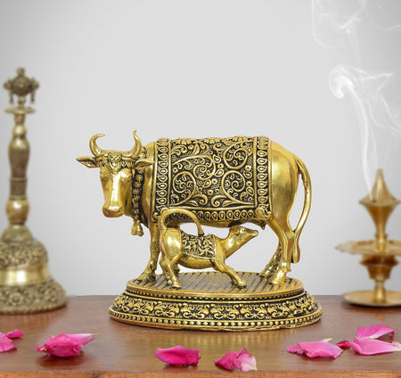 Superfine Brass Cow with Calf statue golden (Height 3.5 Inch)