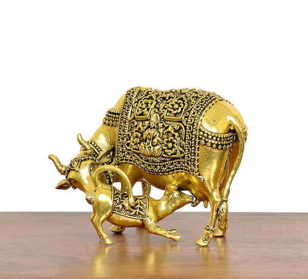 Superfine Brass Cow with Calf golden (Height 3 Inch) Study Setting