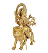 Messingfigur Maa Durga auf Löwen, Seitenansicht mit Trident und Trommel