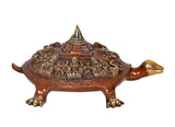 Tortoise figurine rear view, Ashtalakshmi Shree yantra and tail
