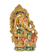 Messing-Ganesha-Statue schräg, rotes und grünes Mustergewand, blaues Kronband, 8 Zoll.
