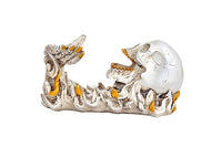 Skull Resin-Weinständer mit Weinflasche und Flammen-Details