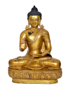 Sitzender Buddha aus Messing mit dunklem Kopfkranz und Meditationshaltung, antik