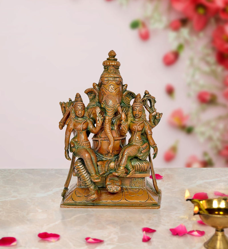 Brass Ganesha with Riddhi and Siddhi Idol - Hindu Deity Statue for Home Temple (Height : 7 inch)