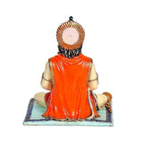Rückansicht der Hanuman-Statue aus Harz: orange Gewand, detaillierter Schopf, blauer Sockel
