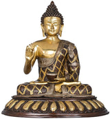 Buddha-Dekofigur aus Messing, 20" hoch, sitzend mit betender Hand und Ornamentgewand