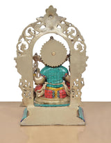 Rückansicht Messing-Ganesha-Statue mit durchbrochenem Bogen, Türkis- und Rotakzenten