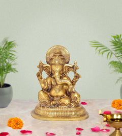 Messingstatue von Lord Ganesha, sitzend, mit Prabhawali, ca. 19 cm hoch