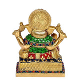 Rückansicht der Messing-Ganesha-Statue mit rundem Reliefmuster, vier Arme, auf Sockel