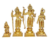 Goldene Messing Ram Darbar Statuen: vier Figuren mit Krummschwert- und Stabdetails, auf Sockeln