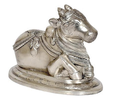 Messing Nandi Statue Idol, Seitenansicht von vorne, detaillierte Gesichtszüge
