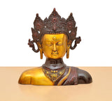 Messing-Buddha-Kopfstatue frontal: goldenes Gesicht, braun verzierte Halskette und Ornamente