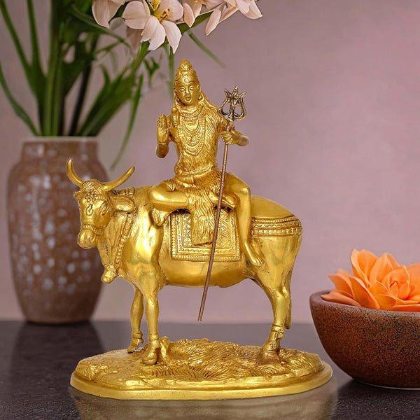 Brass Lord Shiva Seated on Nandi Murti Religious Statue for Home Temple Decor (Height : 9 inch)