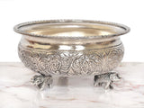 Neusilber-Urli-Schale mit floralen Ornamenten und Elefantenfüßen, Metallrand