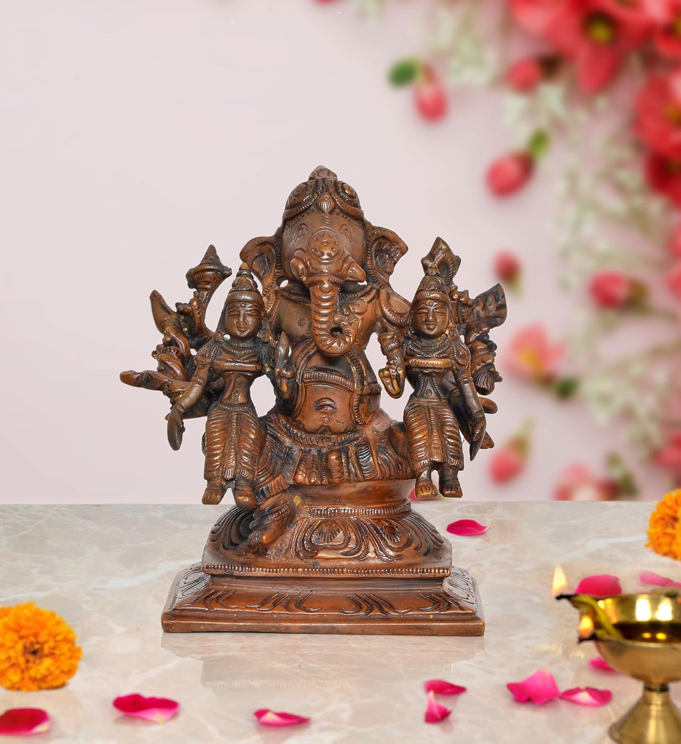 Brass Ganesha with Riddhi and Siddhi Idol - Hindu Deity Statue for Home Temple (Height : 5 inch)