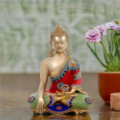 Brass Buddha-Idol im Bhumisparsha Mudra, rotes Gewand, blaue Verzierung, 16in