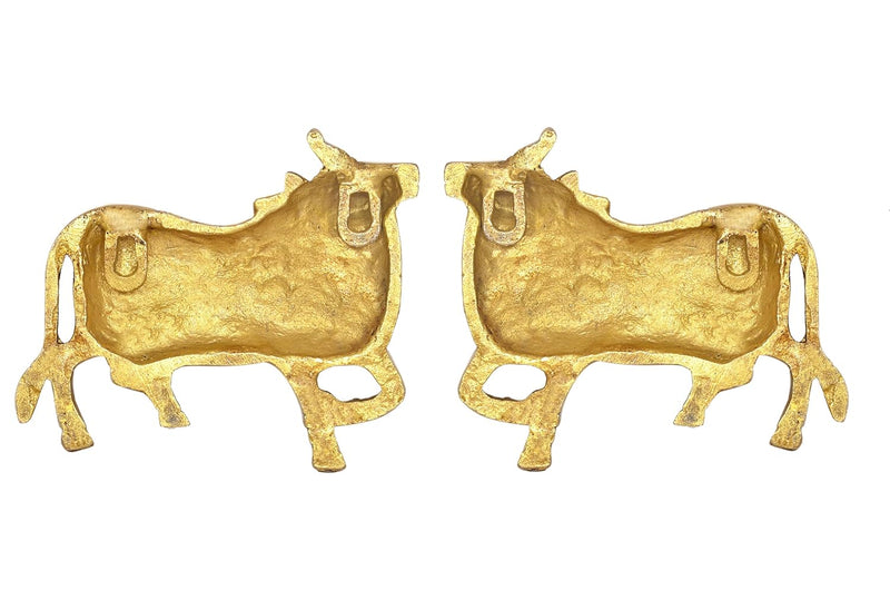 Brass Kamdhenu Cow Pair Wall Hanging Vastu Gau MATA Statues for Home Decor and Ofice Wall Decor Vastu Pooja Figurine (Height: 4 inch) (Gold)