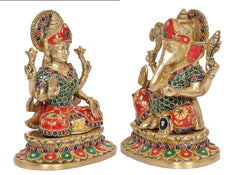 Lakshmi links, Ganesha rechts: Messingidole mit Kronen, ausgestreckten Armen, Perlenbesatz