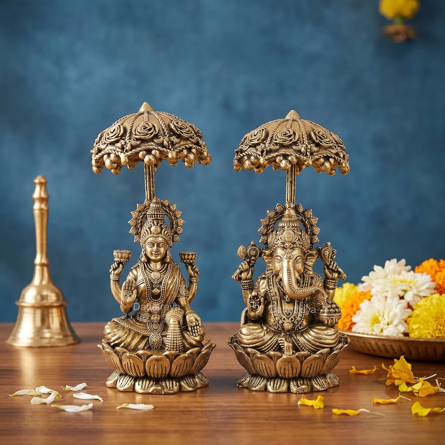 Superfine Brass Lakshmi Ganesh Statue with Decorative Chatri for Home Décor, Pooja and Spiritual Blessings (Height: 4.5 Inch)