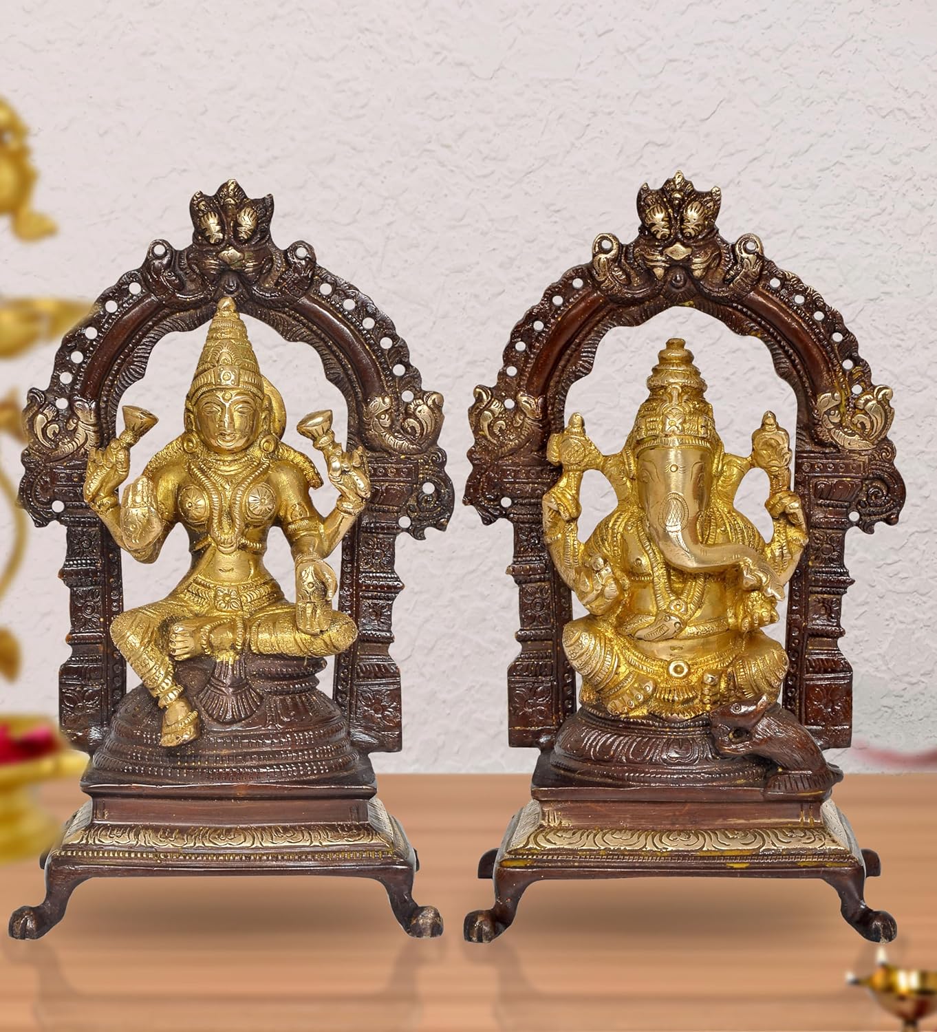 Brass Laxmi Ganesh Statue - Handcrafted Goddess Lakshmi and Lord Ganesha Idol for Home Decor and Pooja Mandir - Hindu Deities Figurine (Height 8 Inch)