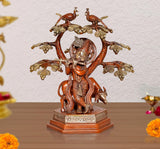 Krishna-Statue mit Flöte am Baum, zwei Vögel, verzierte goldene Details, Sockel
