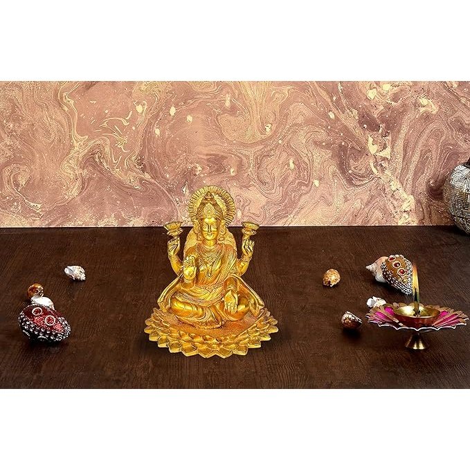 Brass Lakshmi sitzend auf blühender Lotusblume, 7,6 Zoll Höhe, goldfarbene Figur